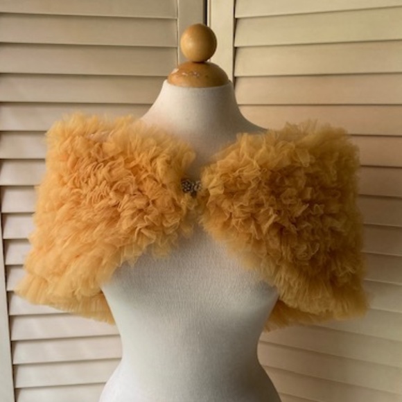 Vintage Tulle Wrap - Picture 2 of 5